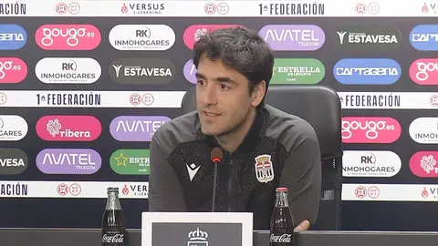 I&ntilde;igo V&eacute;lez, entrenador del FC Cartagena (foto: FC Cartagena)