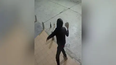 Detenidos tres hombres por varios robos en comercios de la comarca del Noroeste (foto: GC)