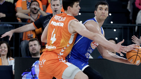 El UCAM Murcia cae derrotado en su visita al Roig Arena | Foto: UCAM Murcia