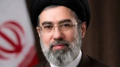 El nuevo l&iacute;der supremo de Ir&aacute;n defiende mantener el bloqueo del estrecho de Ormuz (foto: EP)