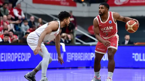 El UCAM Murcia avanza a semifinales de la Europe Cup tras vencer al Reggiana en el Palacio