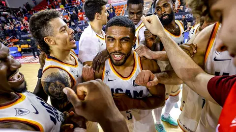 DeJulius celebra la victoria del UCAM Murcia en Manresa