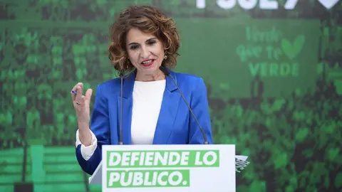 La secretaria general del PSOE-A y candidata a la Presidencia de la Junta de Andaluc&iacute;a, Mar&iacute;a Jes&uacute;s Montero, ofrece una rueda de prensa, para abordar asuntos en relaci&oacute;n a la convocatoria de elecciones en Andaluc&iacute;a (foto: EP)