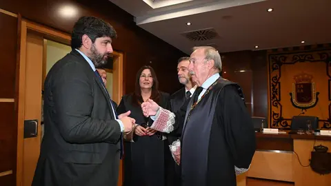 L&oacute;pez Miras reivindica la independencia de las instituciones "sin injerencias y sin intentos de control"
