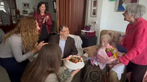 La abuela de Espinardo cumpli&oacute; el pasado lunes 111 a&ntilde;os (foto: Jos&eacute; Ballesta)
