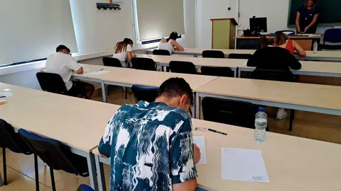 Opositores Primaria