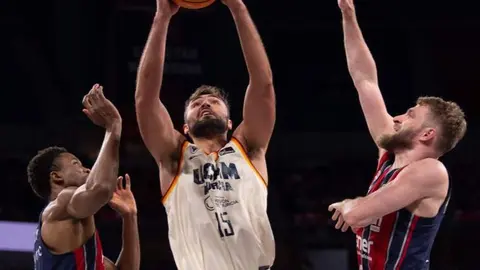 El UCAM Murcia cae en Vitoria ante el Baskonia y pierde el average (foto: UCAM Murcia)