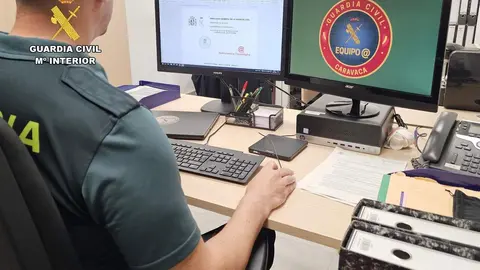 La Guardia Civil investiga a una persona por una ciberestafa de 8.000 euros a un colegio del Noroeste (foto: GC)