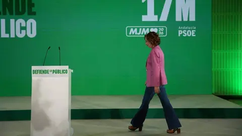La secretaria general del PSOE-A, Mar&iacute;a Jes&uacute;s Montero, comparece para valorar el resultado de las elecciones andaluzas del 17 de mayo de 2026.