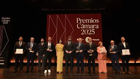 Foto de familia de 'La Noche de la Econom&iacute;a Murciana 2026'