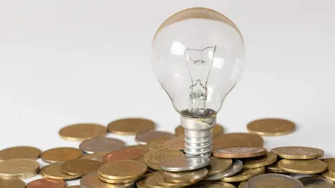 Gu&iacute;a completa 2026: c&oacute;mo elegir la mejor tarifa de luz y gas para empresas