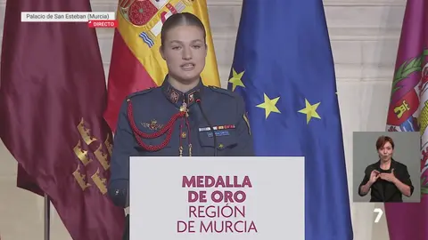 La princesa Leonor, tras recibir la Medalla de Oro de la Regi&oacute;n de Murcia (foto: La 7)