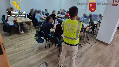 Durante la operaci&oacute;n, se ha identificado, localizado e investigado a 13 personas
- GUARDIA CIVIL