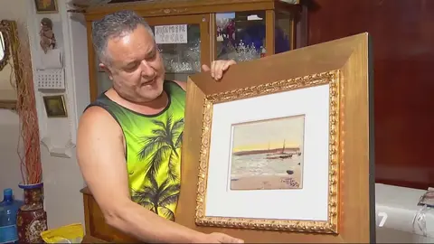 Un murciano encuentra un Sorolla perdido en Sevilla y se lo lleva a casa porque le "gust&oacute; el marco" (foto: La 7)