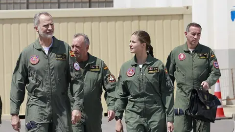 Imagen de archivo del vuelo de Instrucci&oacute;n de la princesa Leonor junto a su padre, Felipe VI, en la Academia General del Aire y del Espacio, a 18 de junio de 2026, en San Javier (foto: EP)