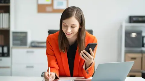 Asesor&iacute;a fiscal, contable y laboral: por qu&eacute; cada vez m&aacute;s empresas optan por gestionarla online