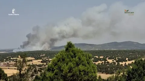 Incendio en la localidad guadalajare&ntilde;a de La Mierla (foto: Castilla_La Mancha)