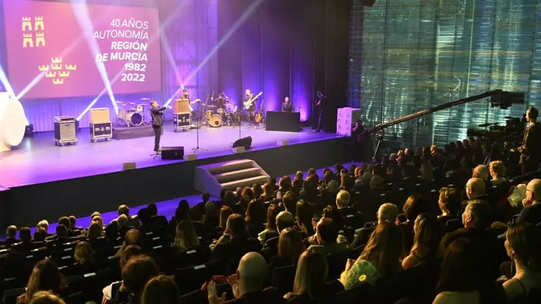 La 7 celebra una brillante gala para celebrar los 40 a&ntilde;os del Estatuto de Autonom&iacute;a