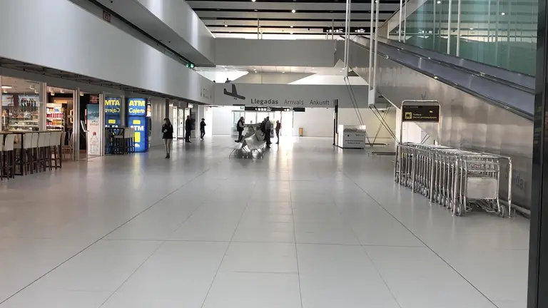 Instalaciones del Aeropuerto Internacional de la Regi&oacute;n de Murcia (foto: EUROPA PRESS)