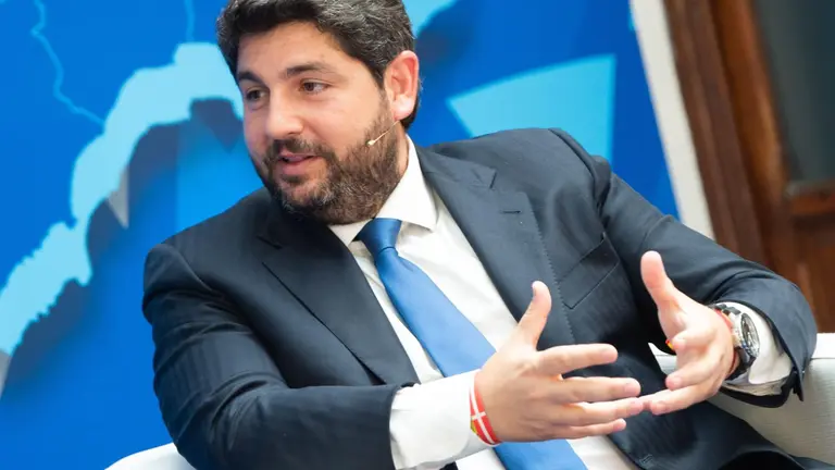 Fernando L&oacute;pez Miras esta ma&ntilde;ana en el Casino de Murcia, en un acto con el expresidente del Gobierno, Jose Maria Aznar, que ha apoyado a Lopez Miras de cara a las elecciones municipales y auton&oacute;micas (Foto: Dima - Europa Press)
