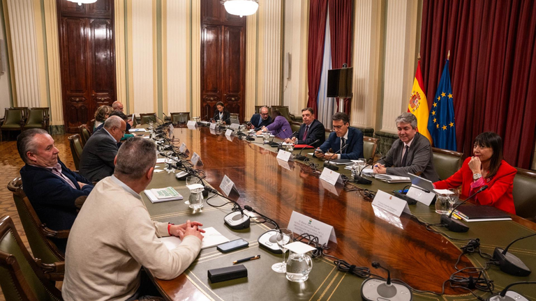 El ministro de Agricultura, Pesca y Alimentaci&oacute;n, Luis Planas, se re&uacute;ne con las organizaciones profesionales agrarias responsables de las protestas (Foto: Matias Chiofalo - Europa Press)