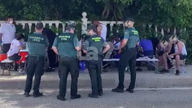13 personas est&aacute;n siendo atendidas en Cabo Cope (foto: La 7)