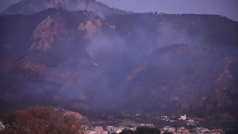 Vista del incendio en Los Garres, a 2 de junio de 2026, en Murcia, Regi&oacute;n de Murcia (Espa&ntilde;a)
- DIMA - Europa Press