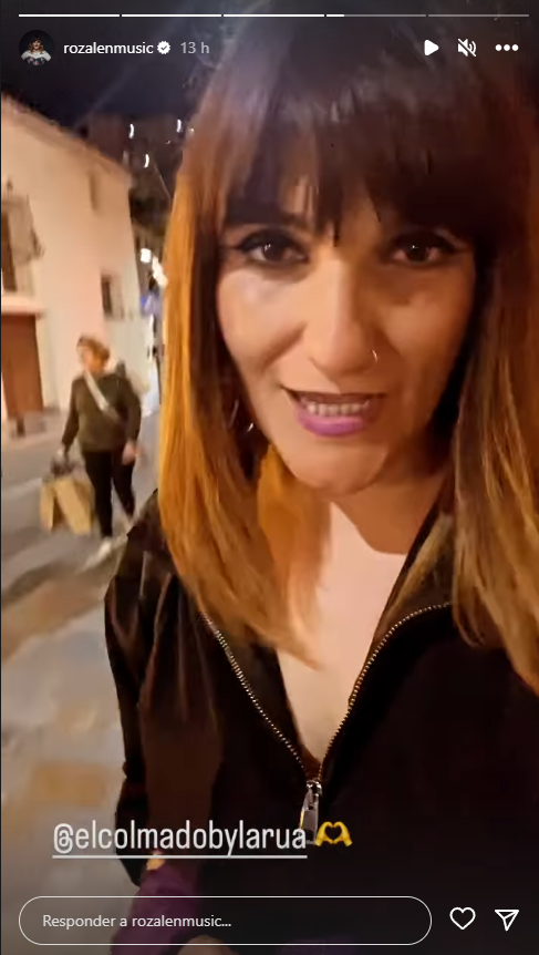 Rozalén anuncia su presencia en un local de Murcia en donde actuaría a continuación (foto: @rozalenmusic)