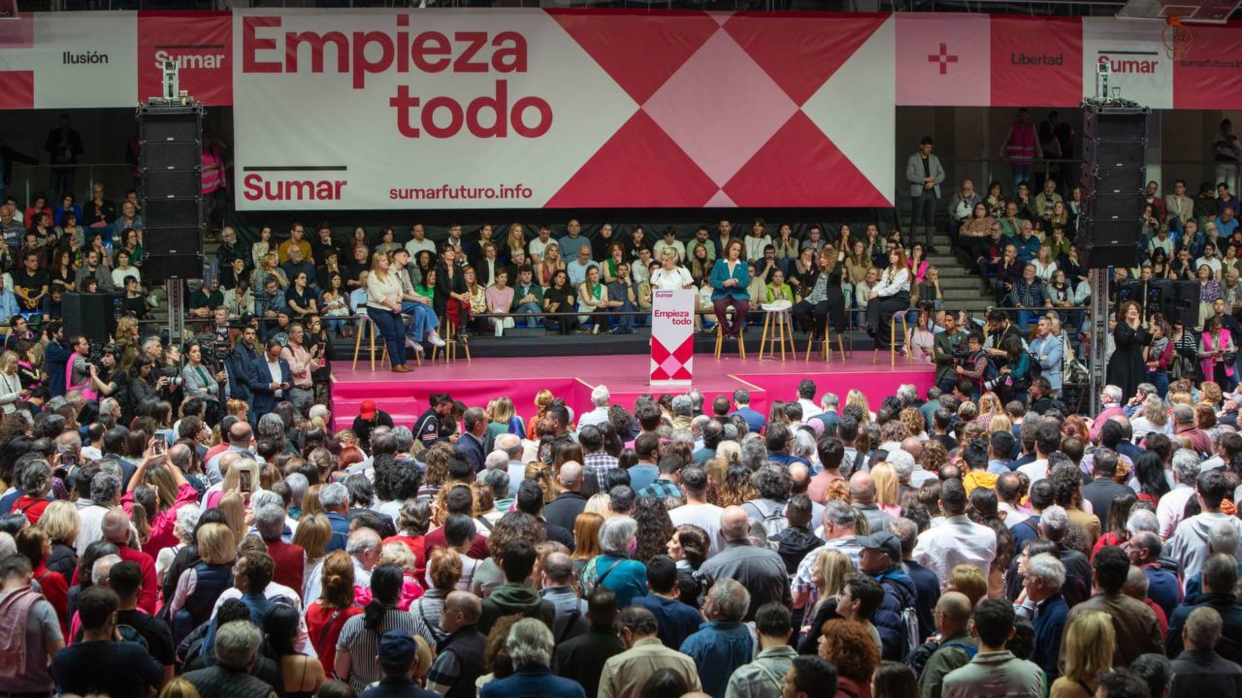 Multitudinario acto de Sumar en Magariños
