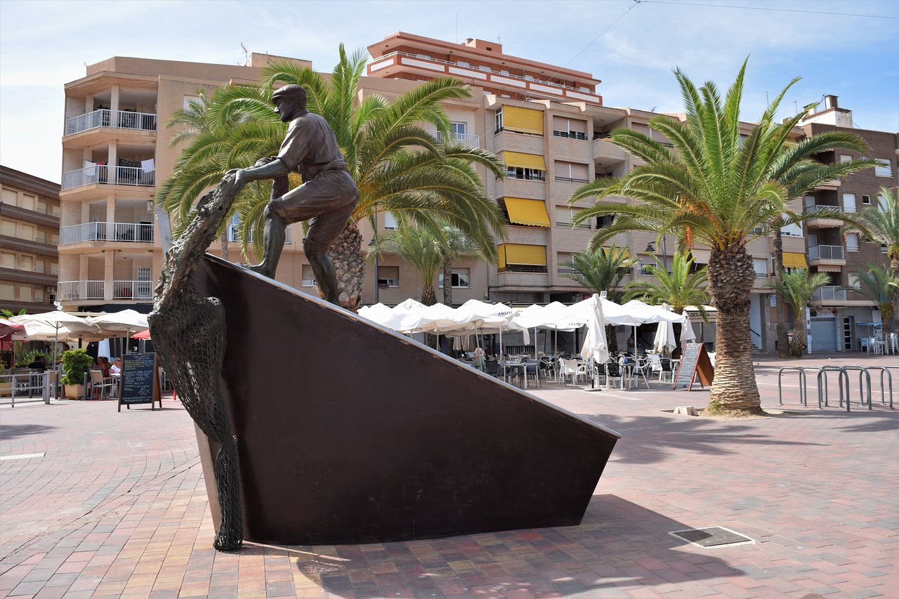 Plaza de las Comunidades Autónomas de Mazarrón