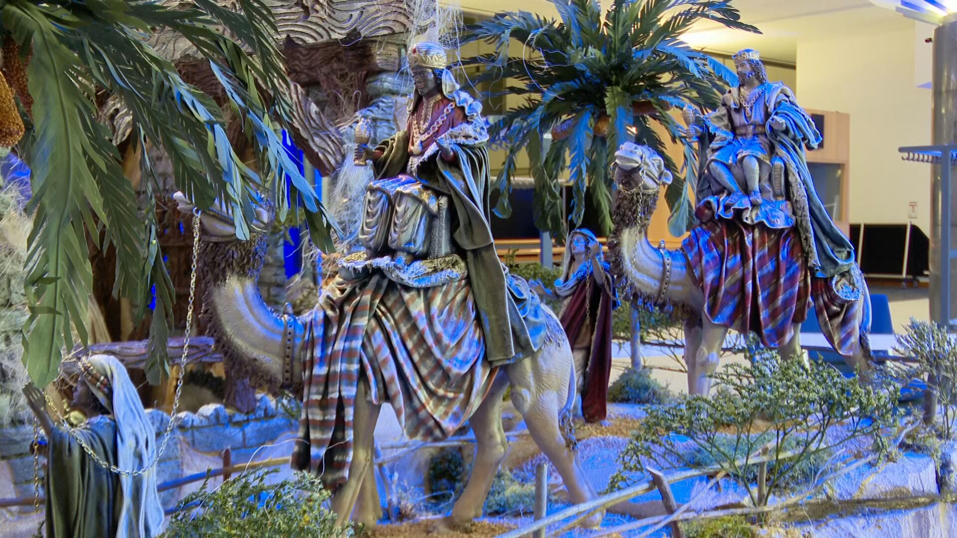 Foto de las figuras de los Reyes Magos del belén murciano del Parlamento Europeo (foto: La 7)