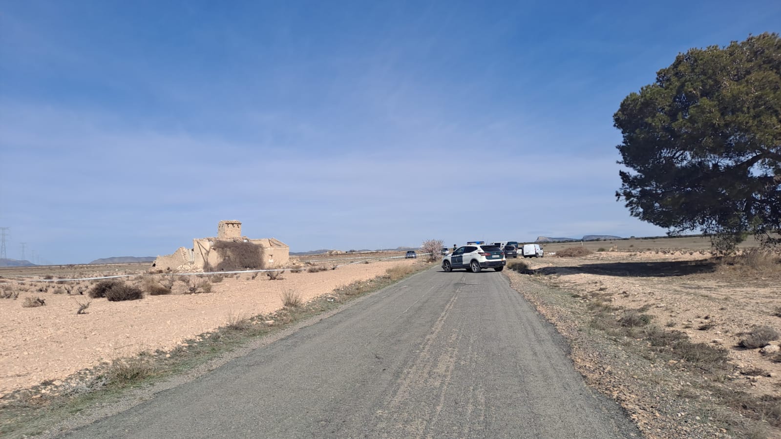 Caserío donde fue encontrado el cuerpo sin vida de Diakina Fofana al que ha acudido la Guardia Civil este jueves con uno de los implicados en el asesinato (foto: La 7)