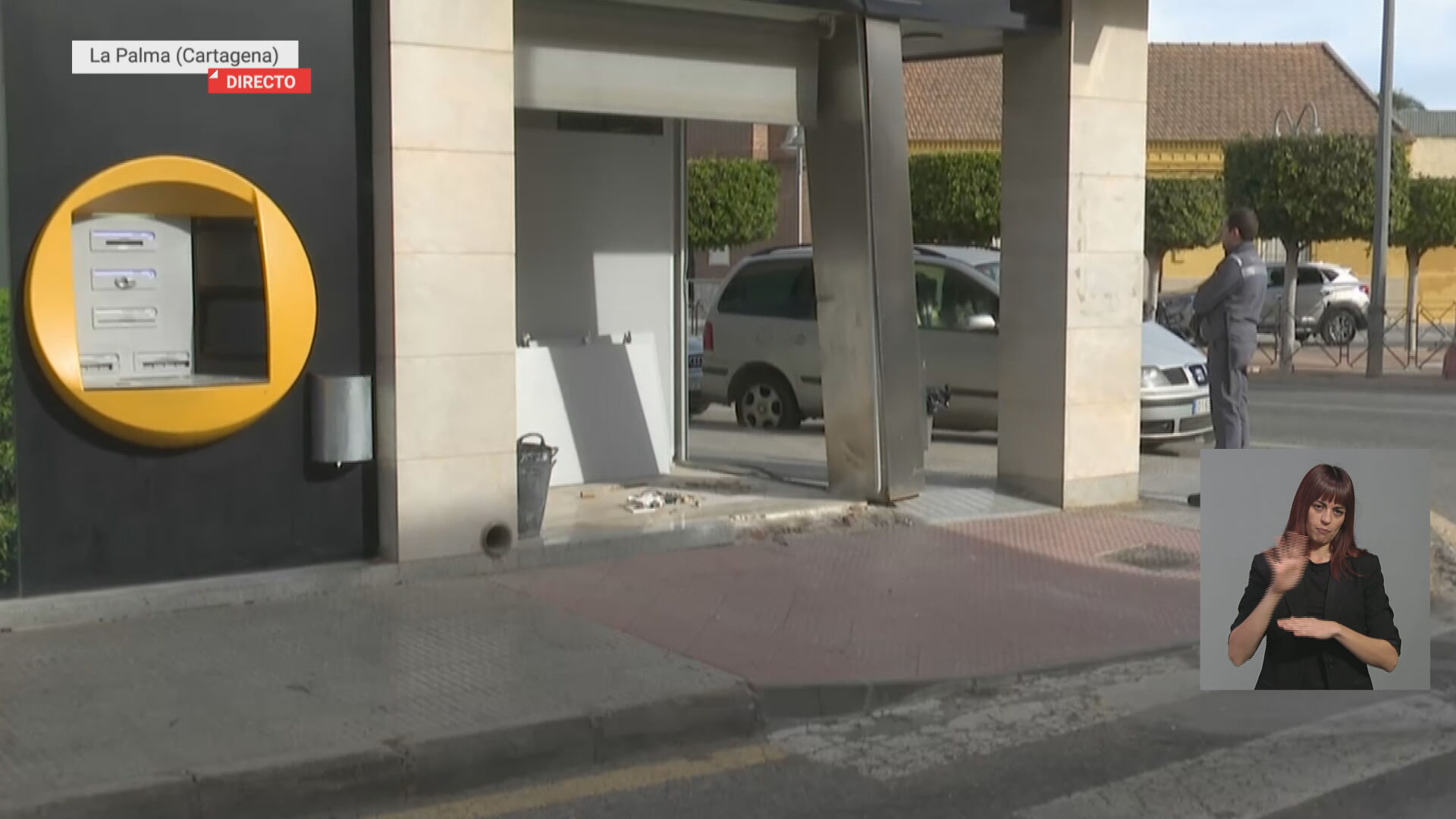 La 7 Noticias conecta en directo con la sucursal bancaria de La Palma en donde se encontraba el cajero sustraído (foto: La 7)