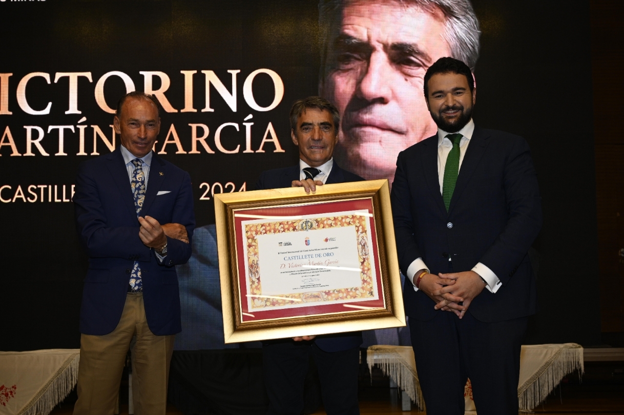 Entrega del último 'Castillete de Oro' del Festival Cante de las Minas