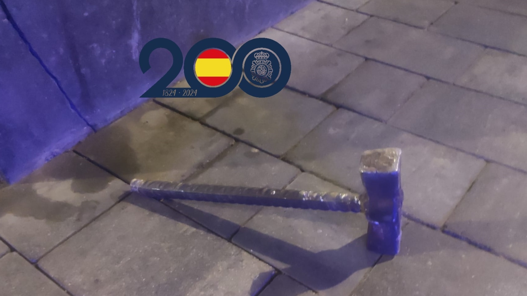 Herramienta utilizada para el robo de una tienda en Murcia (foto: PN)