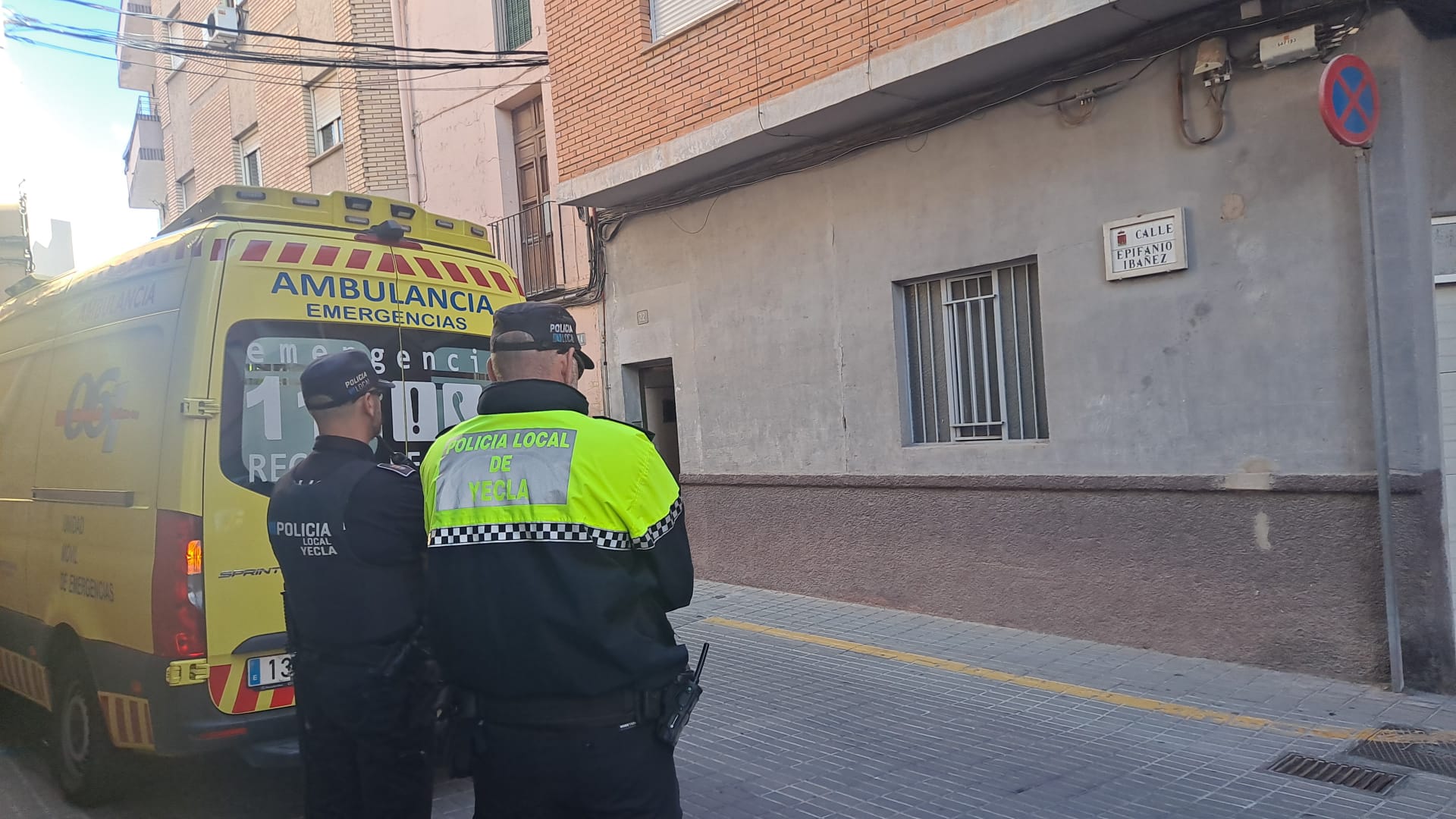 Imagen de la Policía Local de Yecla en el lugar de los hechos (foto: La 7)