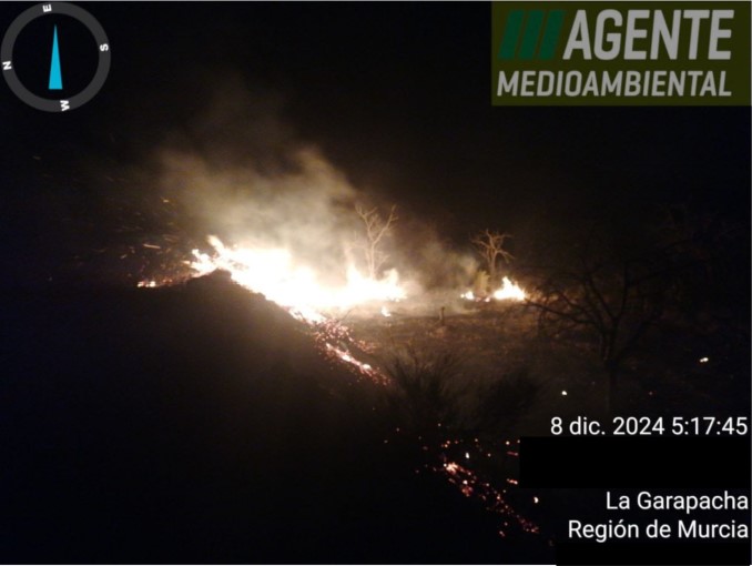 Imagen del incendio en La Garapacha (foto: 112 Región de Murcia)
