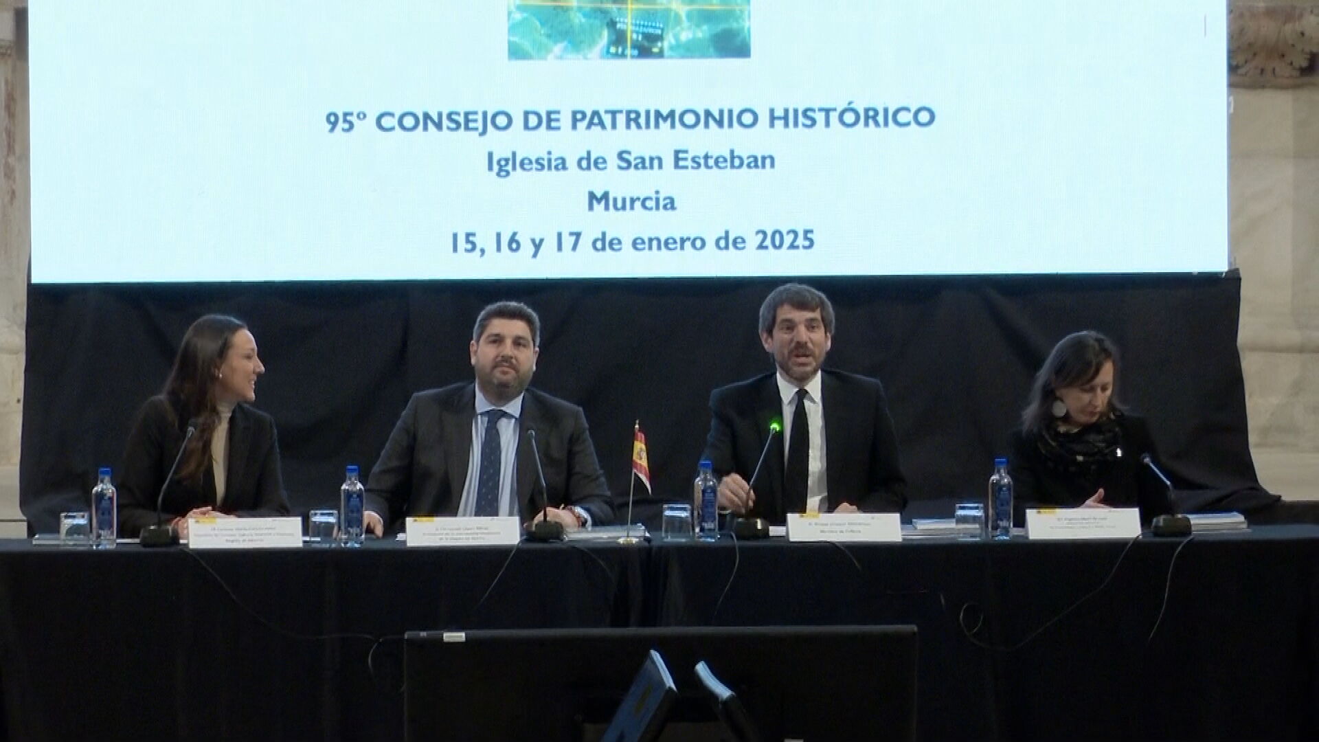 Fernando López Miras y Ernest Urtasun en el  95ª reunión del Consejo de Patrimonio Histórico  (foto: La 7)