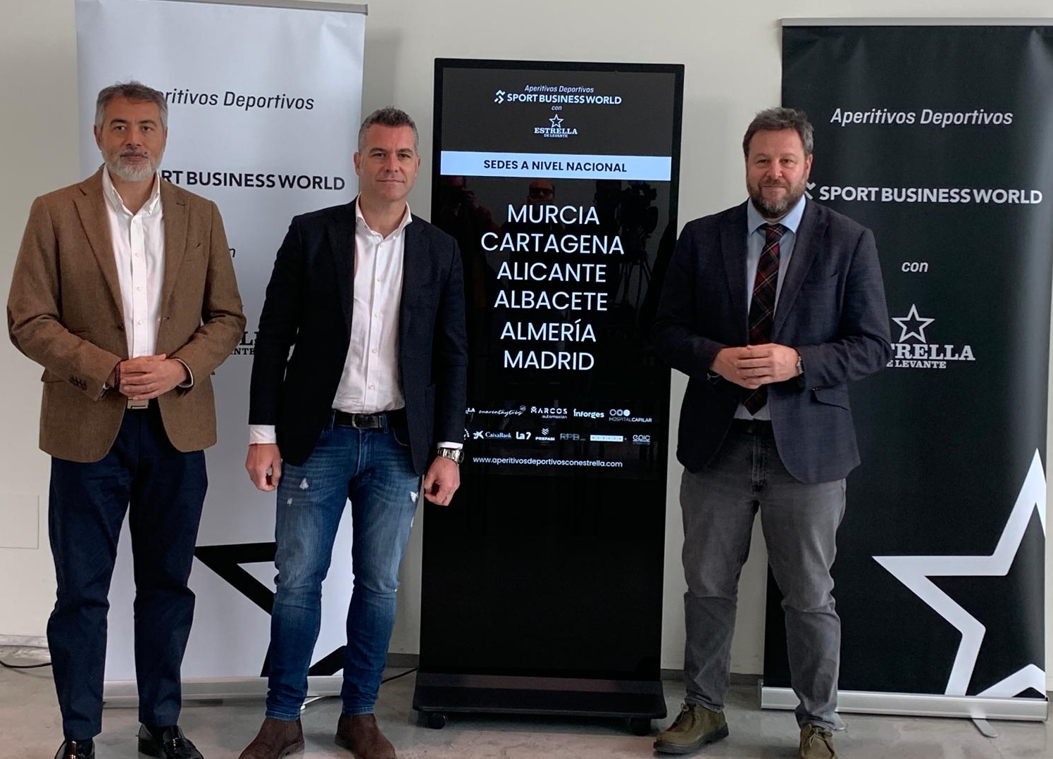 Juan Cervantes, Antonio Ruiz y Yayo Delgado presentan los Aperitivos Deportivos con Estrella de Levante