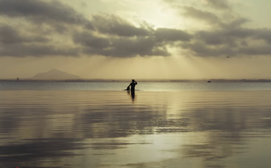 Frame del videoclip 'Truchat'