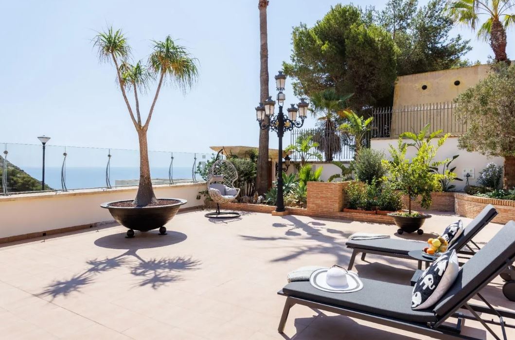 Terraza con vistas al mar desde la montaña en La Manga Club